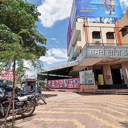 Oyo Hotel Samarth Lodge Solapur Buitenkant foto